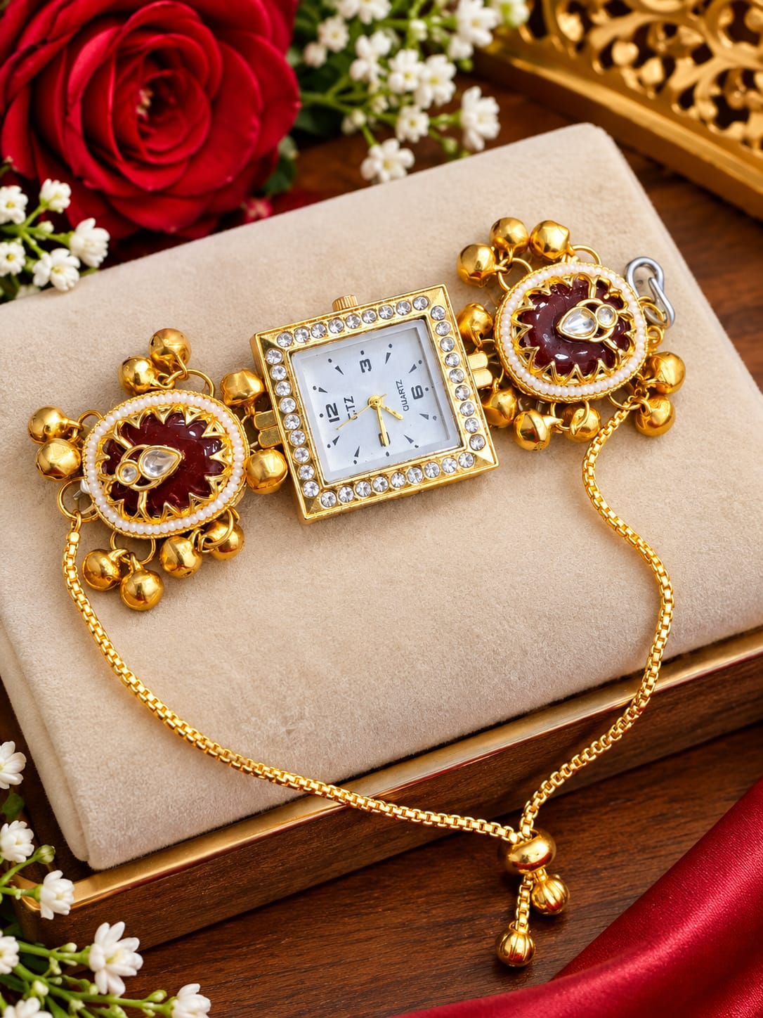 Kashmeri  Watch Squre Shap