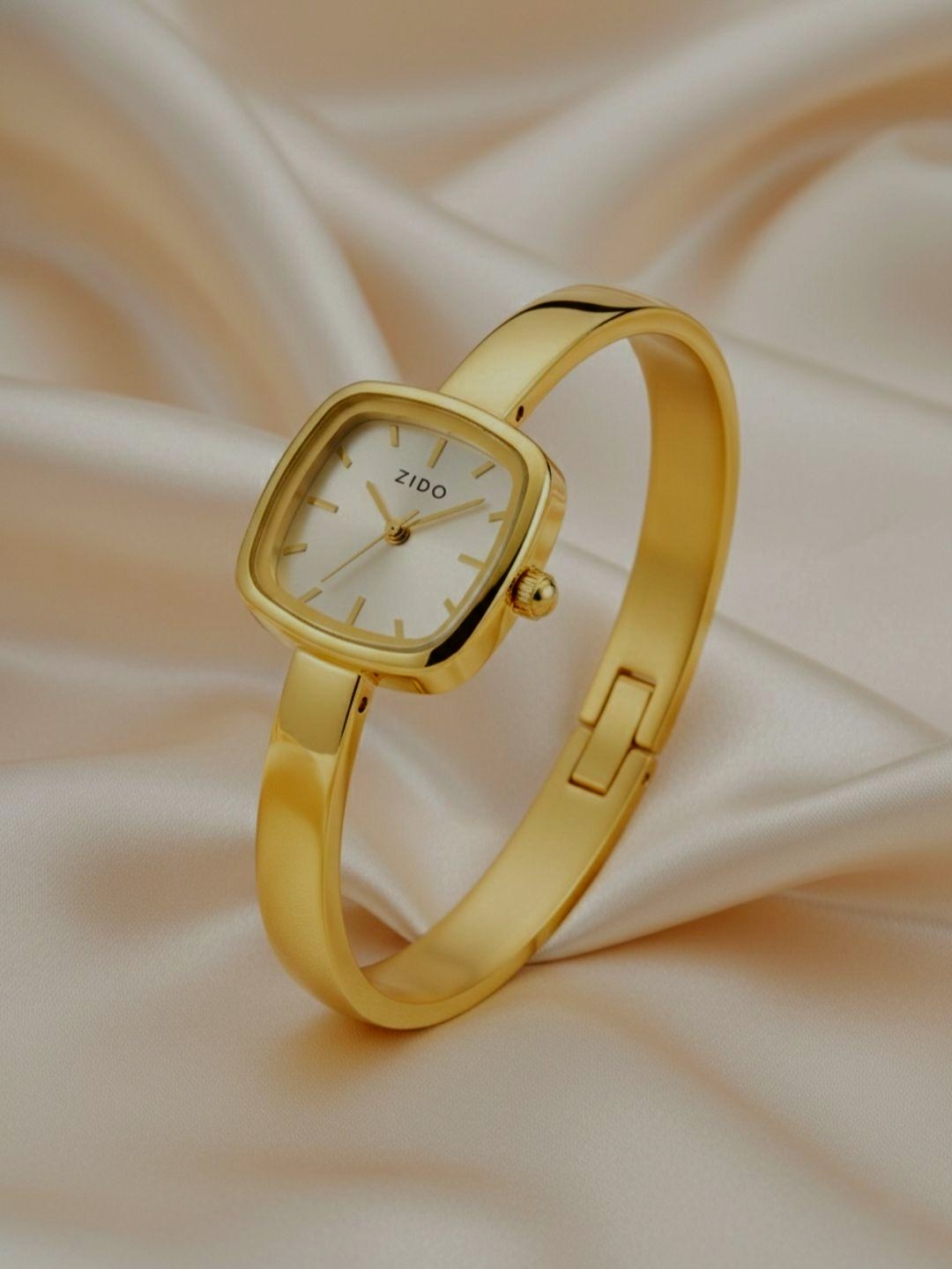 Golden Ladies Watch Squre Shap